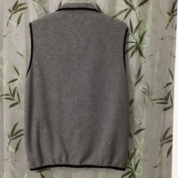 Cuffy’s Cozy Gray Sleeveless Fleece Vest with Black Trim.  Front zipper. - Picture 6 of 7